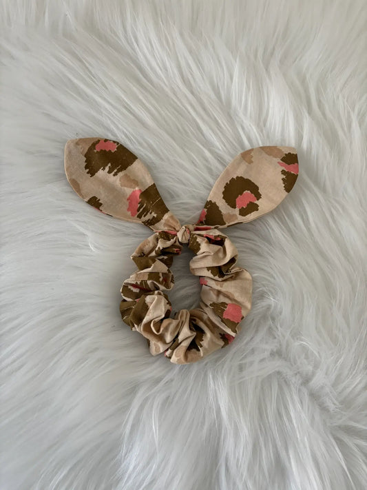 Foulchi à petit lien léopard écru tacheté fait main