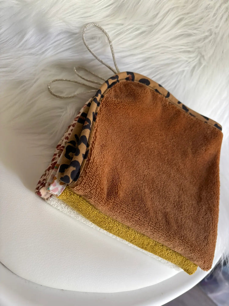 Collection d'essuies-pattounes artisanaux pour chiens et chats, motif uni et biais à motifs léopard