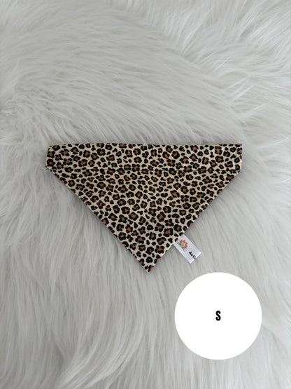 Bandana collier pour chat aux motifs léopard beige, taille S