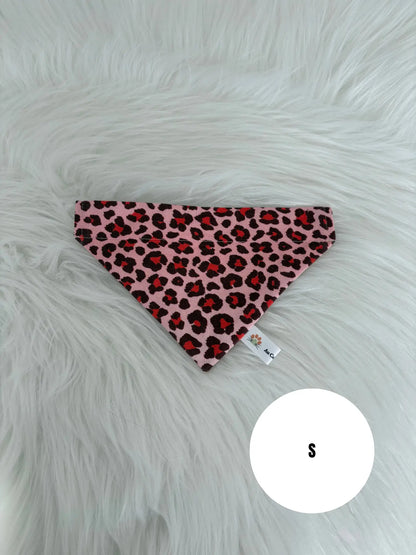 Bandana collier pour chat aux motifs léopard rouges, taille S
