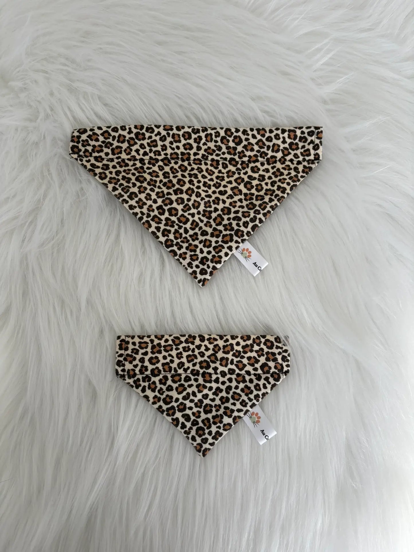 Bandanas pour chats faits mains, taille XS et S, motifs léopard beige