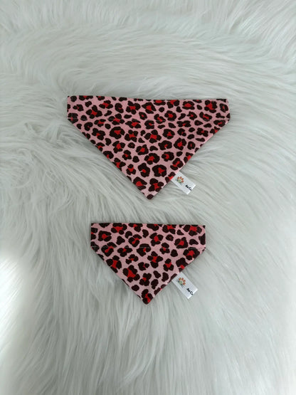 Bandanas pour chats faits mains, taille XS et S, motifs léopard rouge