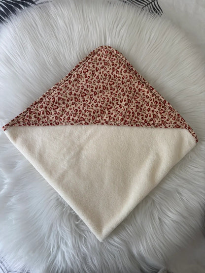 Cape de bain artisanale pour chiens et chats écrue léopard