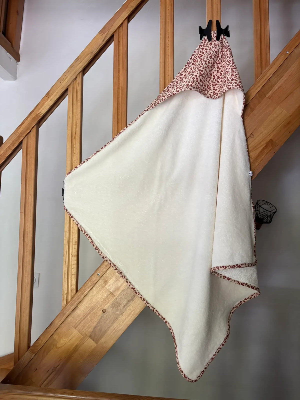 Cape de bain pour chiens et chats artisanale écrue