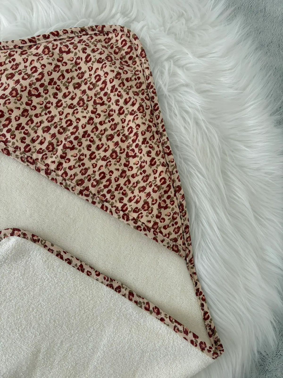 Cape de bain pour chiens et chats artisanale, zoom