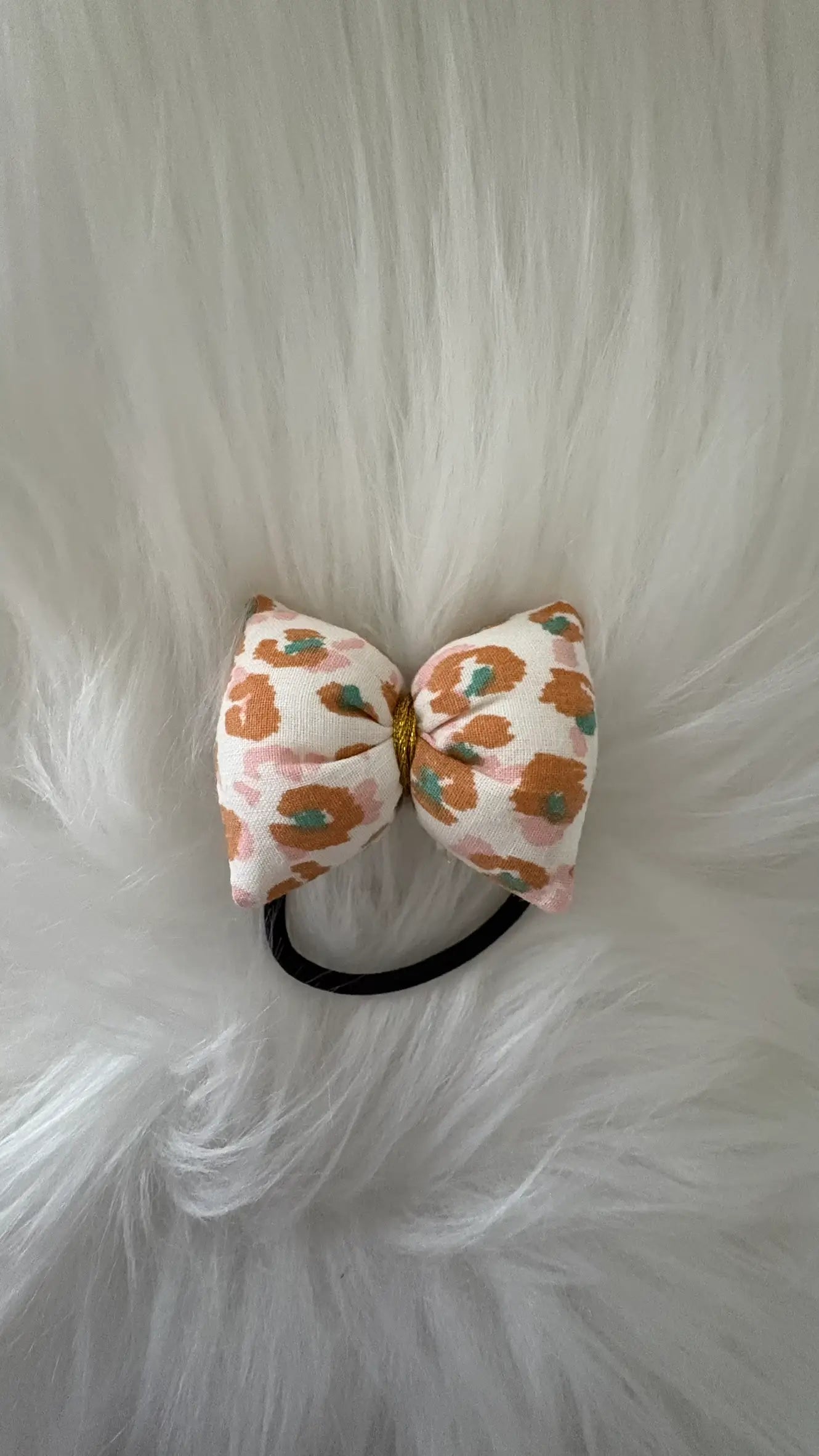 Chouchou noeud pour cheveux à motifs léopard jaune et marron liserai or