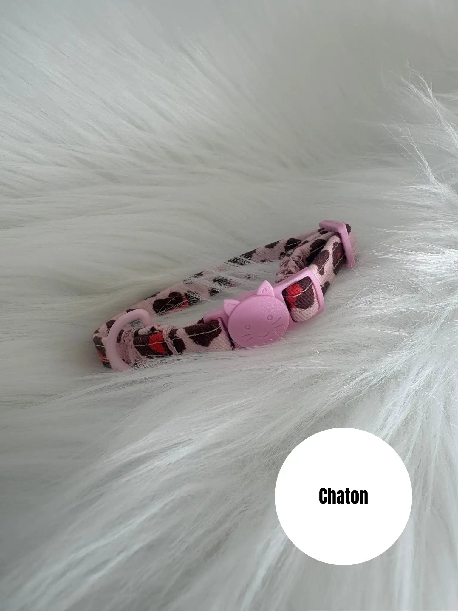Collier ajustable sécurisé pour chaton fait main, motif léopard rouge et boucle rose