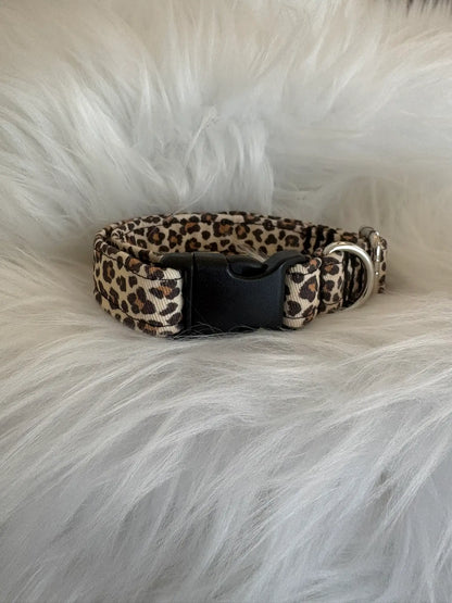 Collier pour chien fait main aux motifs leopard beige