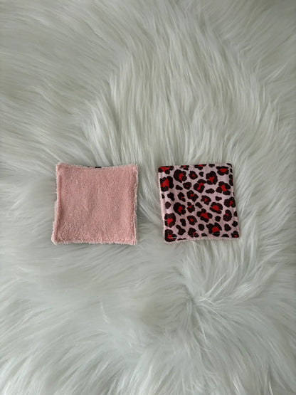 Lingette démaquillante léopard rose et rouge certifiée Oekotex Standard 100