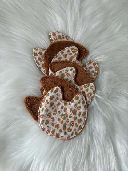 Lot de 7 lingettes démaquillantes en éponge de bambou, aux motifs léopards jaunes et marrons