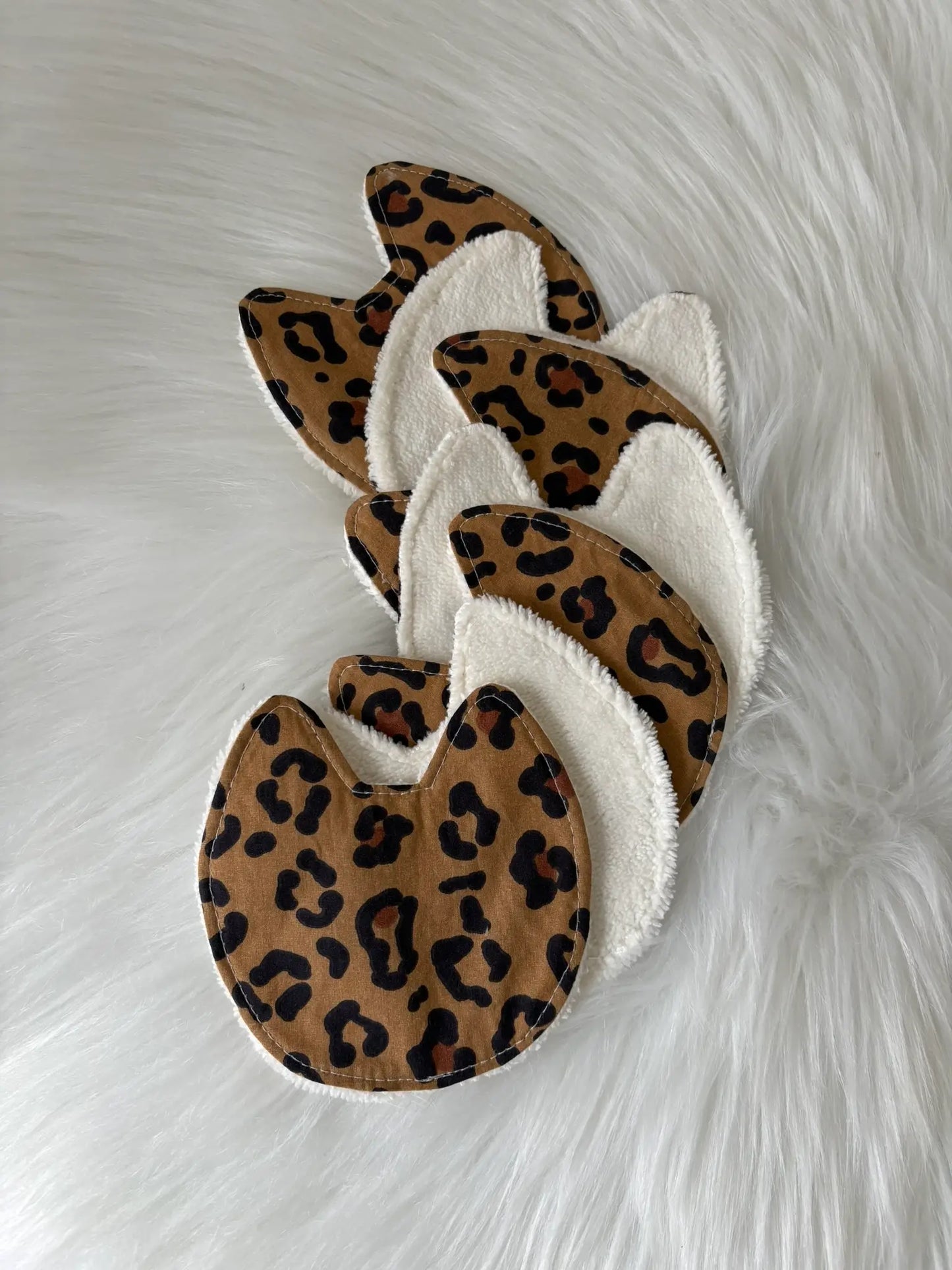 Lot de 7 lingettes démaquillantes en éponge de bambou, aux motifs léopards marrons